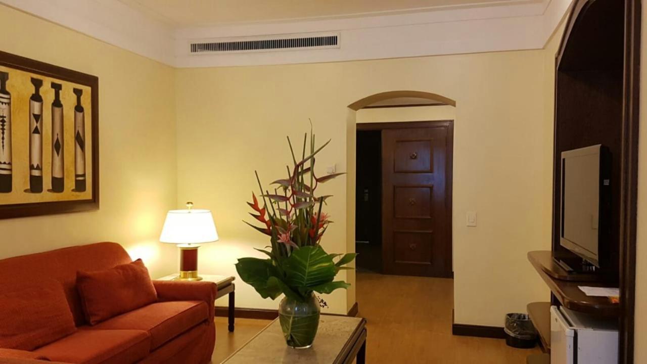 Hotel Tropical Manaus Exterior foto A suite at the hotel