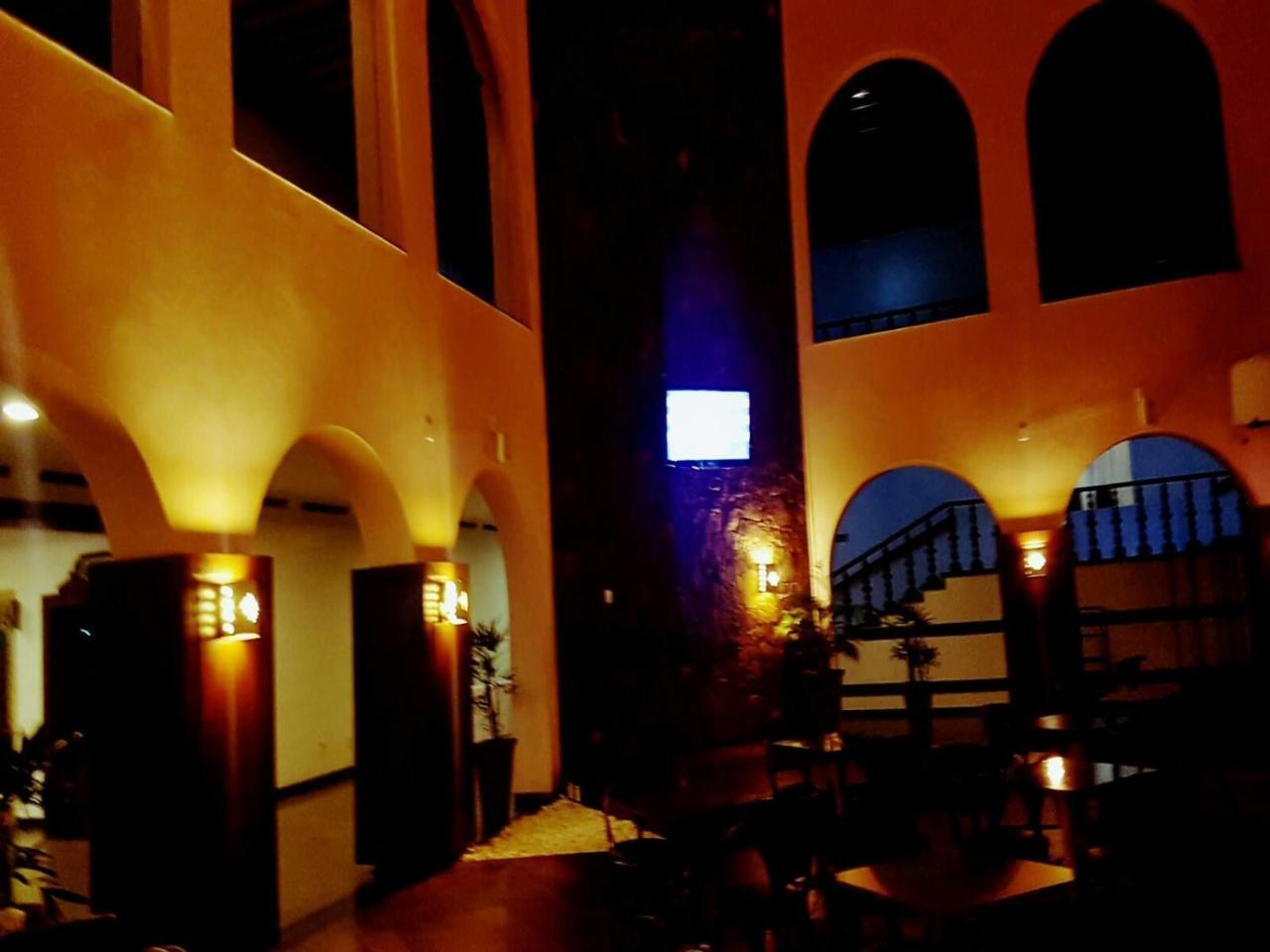Hotel Tropical Manaus Exterior foto Interior of the synagogue